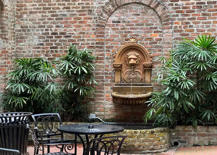 French Market Inn